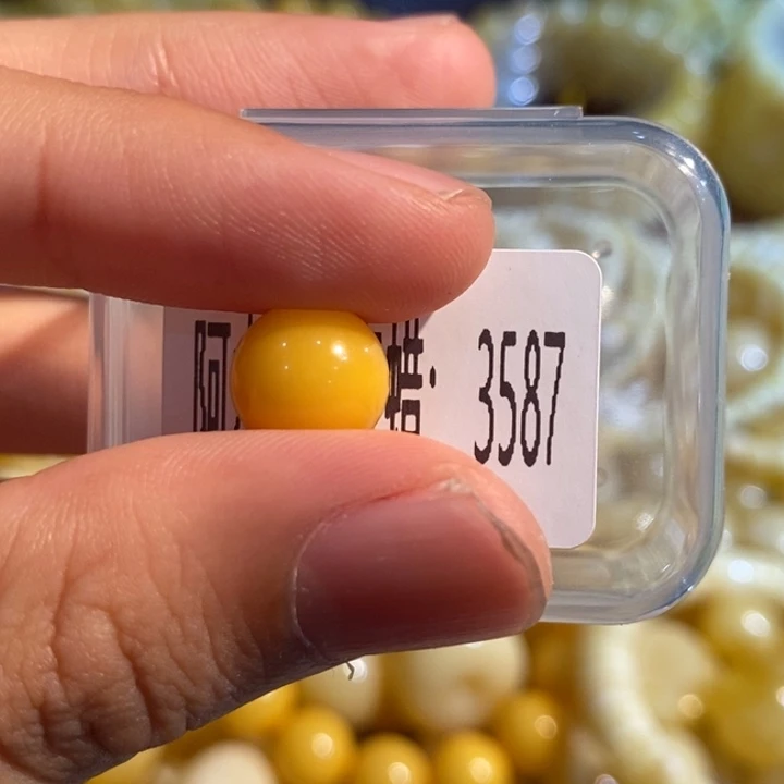 琥珀未镶嵌珠宝奇石3587