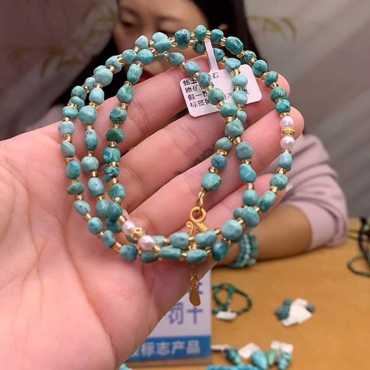 未镶嵌绿松石原矿