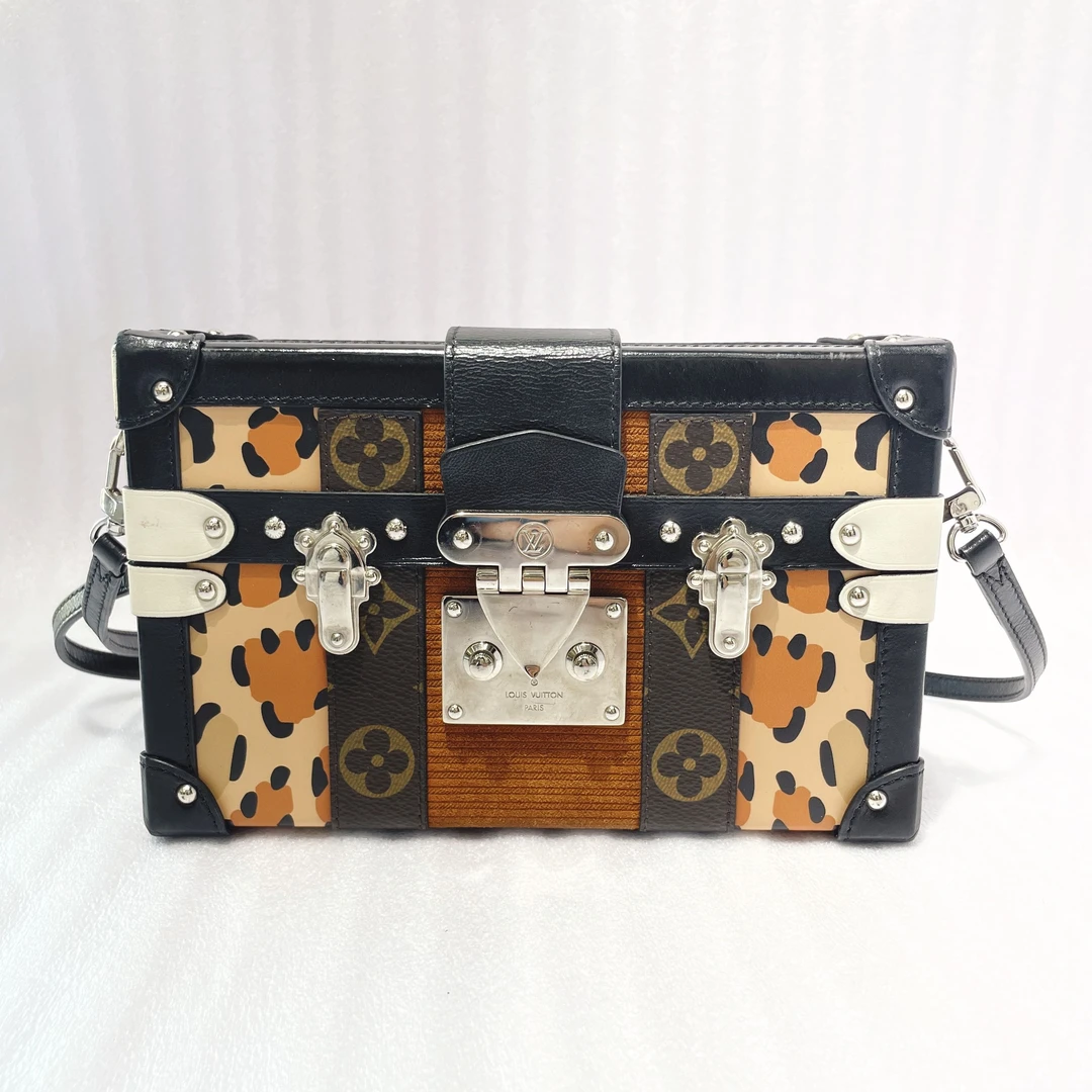 99新 LouisVuitton/路易威登 老花豹纹petitemalle斜挎包，底长：20