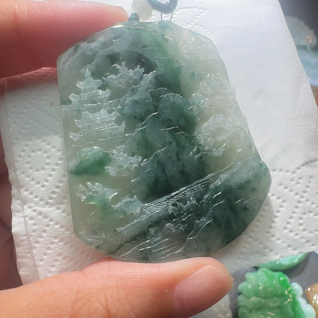 翡翠未镶嵌颈饰吊坠