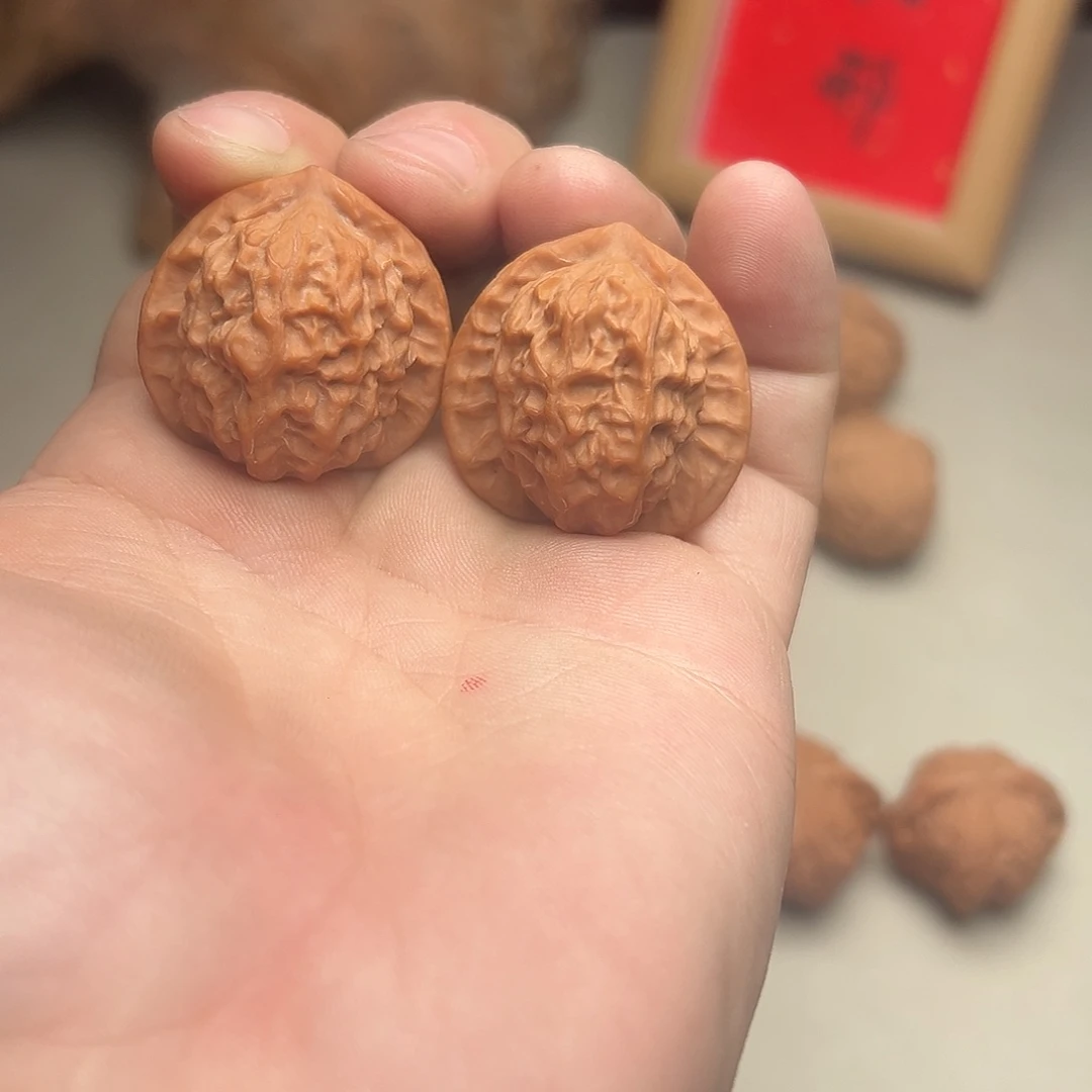 文玩核桃吊坠娃娃