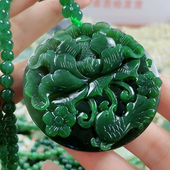 颈饰未镶嵌和田玉
