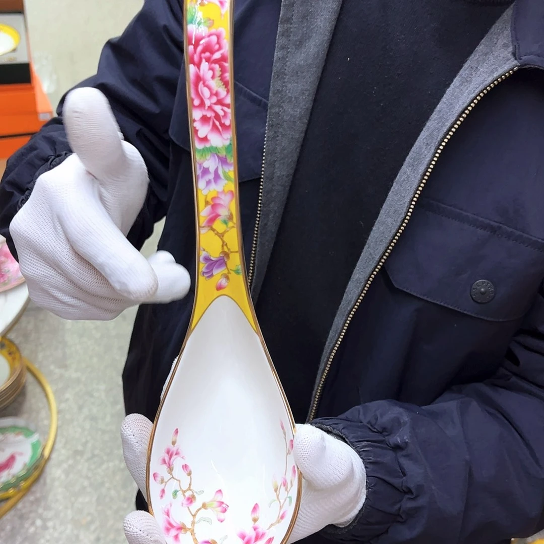 瓷。。。。。。。。。。。。。