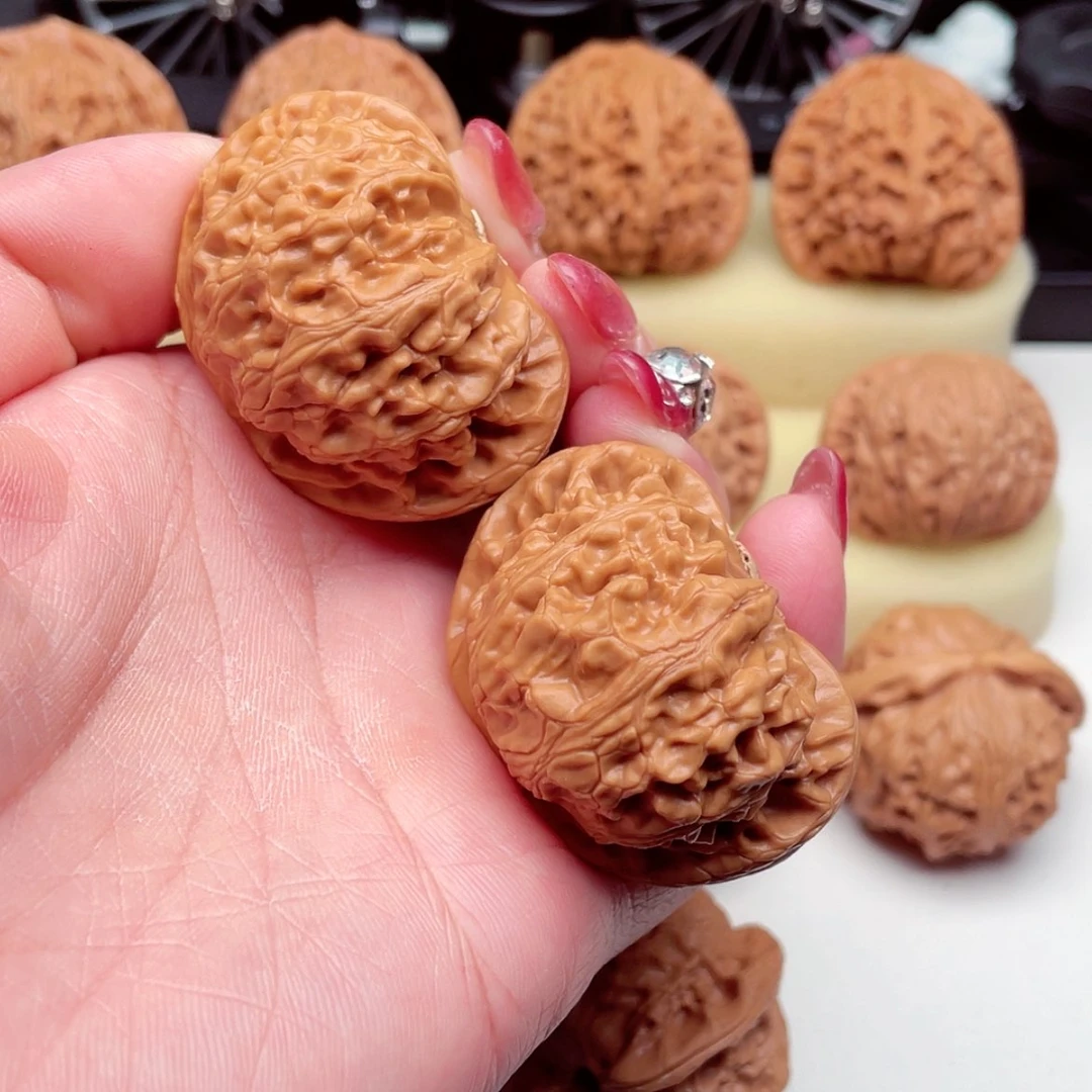 【闪购商品】吊坠桃核王*松宫灯44已打底