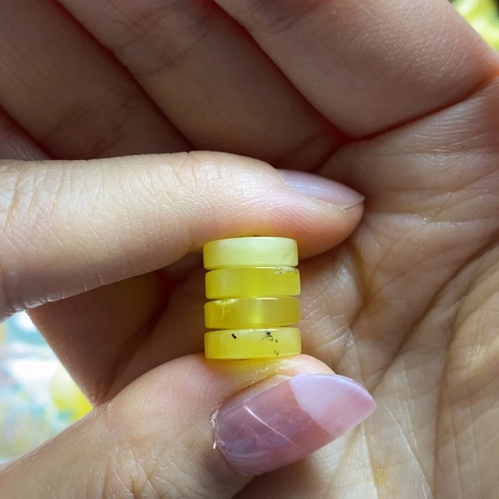 蜜蜡裸石未镶嵌尺寸11，瑕疵