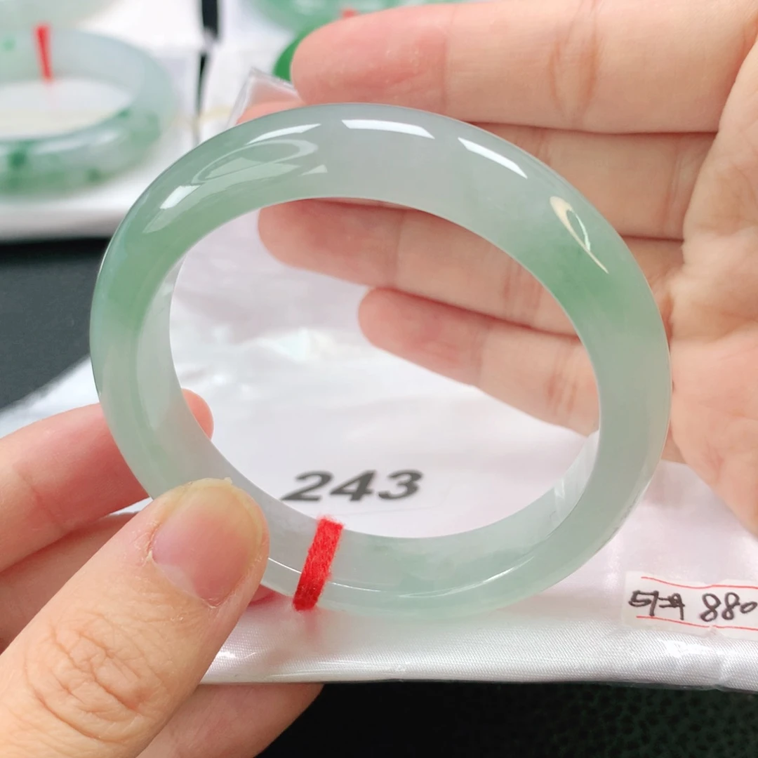 未镶嵌手镯翡翠缅甸51