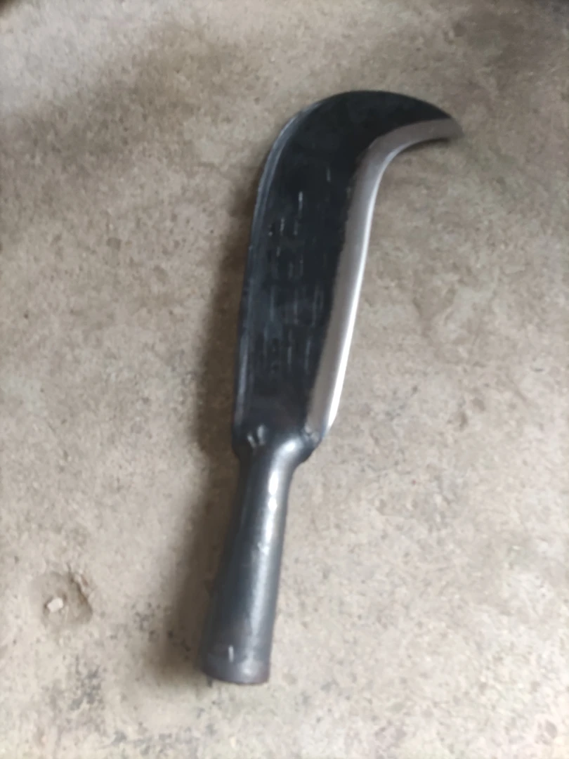 直播间卷裤弯头柴斧有瑕疵正常使用