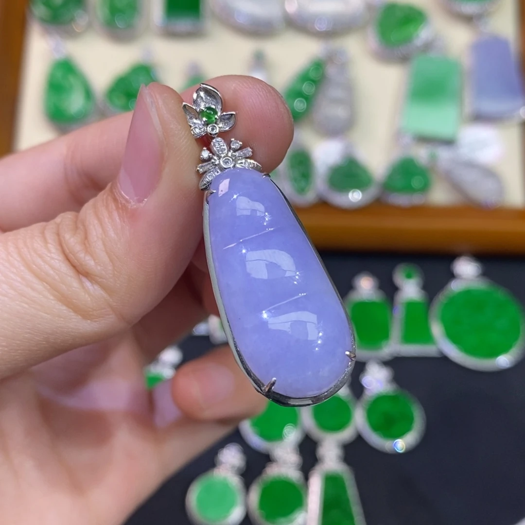 翡翠吊坠(不含链)18K金镶嵌