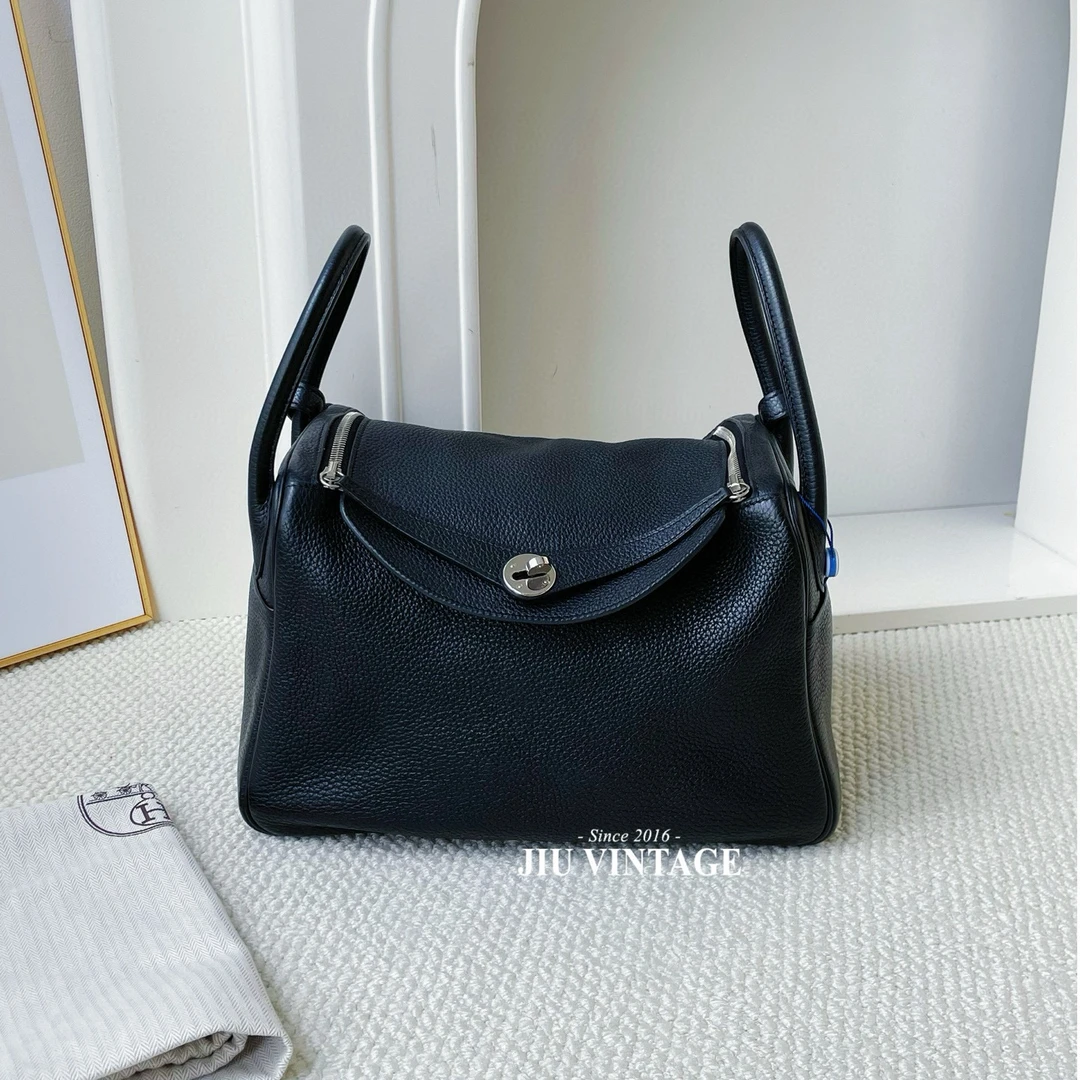 99新 Hermes/爱马仕 黑银lindy30尘袋中检X刻 JM12-2147 单肩包