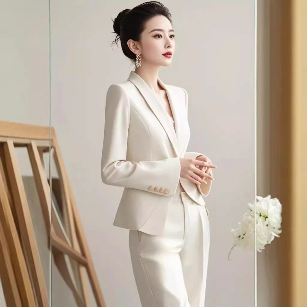 秋季穿搭一整套高级感独特漂亮韩系chic别致白色西装外套裤子套装