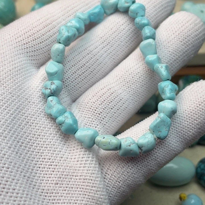 绿松石未镶嵌颈饰