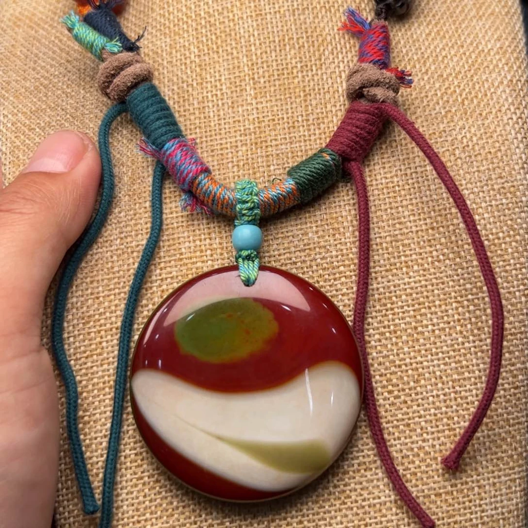 玛瑙/玉髓颈饰未镶嵌