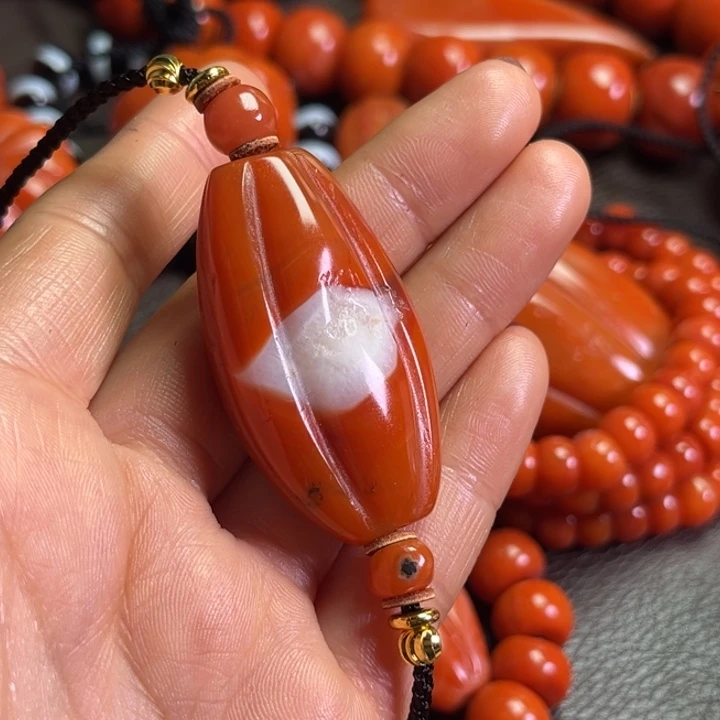 颈饰琉璃相*…琉璃……….