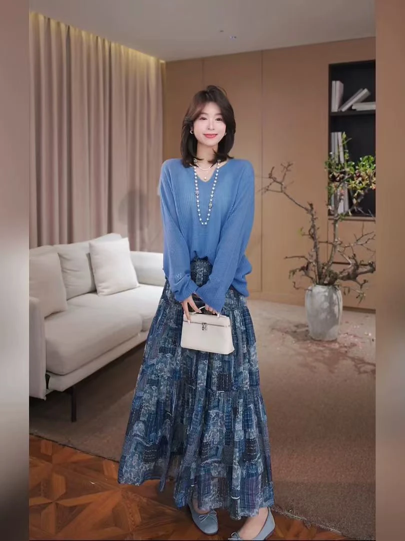 2025早春新款欧若风蓝色印花高腰半身裙女设计感皱褶大摆碎花1110