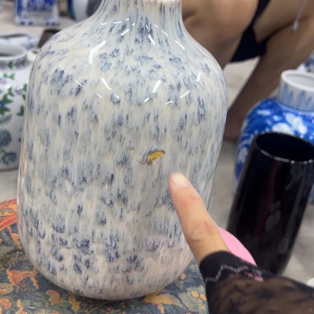 微瑕青花瓷器值得厚爱