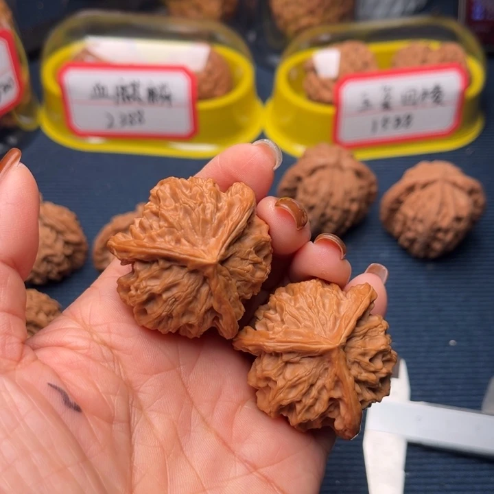 人***风吊坠文玩核桃40盘山三棱