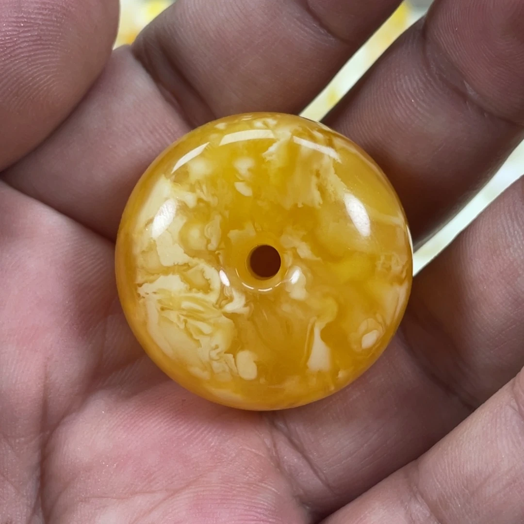 琥珀未镶嵌珠宝奇石焦皮橘红妖花平安扣吊坠