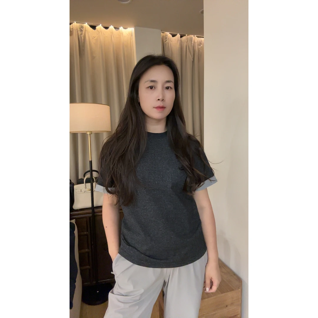 简约百搭双色面料卷边袖口短袖T恤MA5SYDZ0332