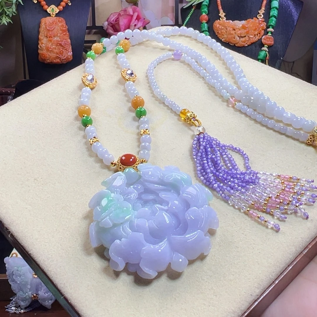 翡翠未镶嵌毛衣链莲花