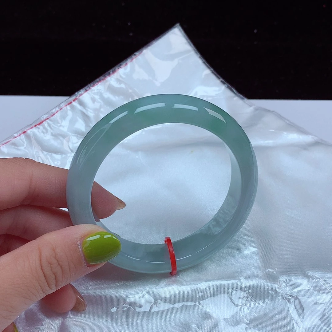 翡翠手镯未镶嵌圈口58