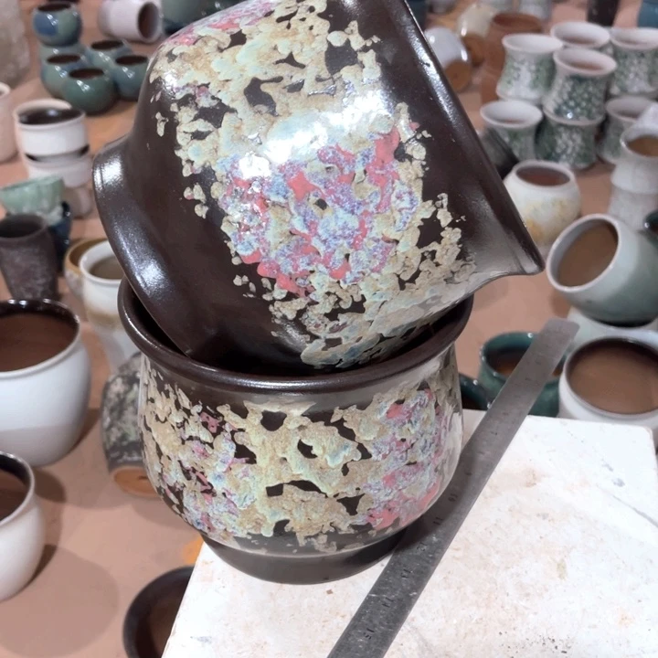 花盆紫砂口径20高度18两只正品