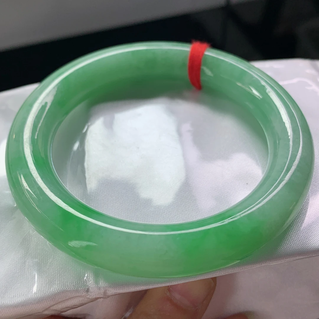 56.6天然缅甸A货翡翠飘绿圆条手镯绿色时尚经典玉镯子cf7-02