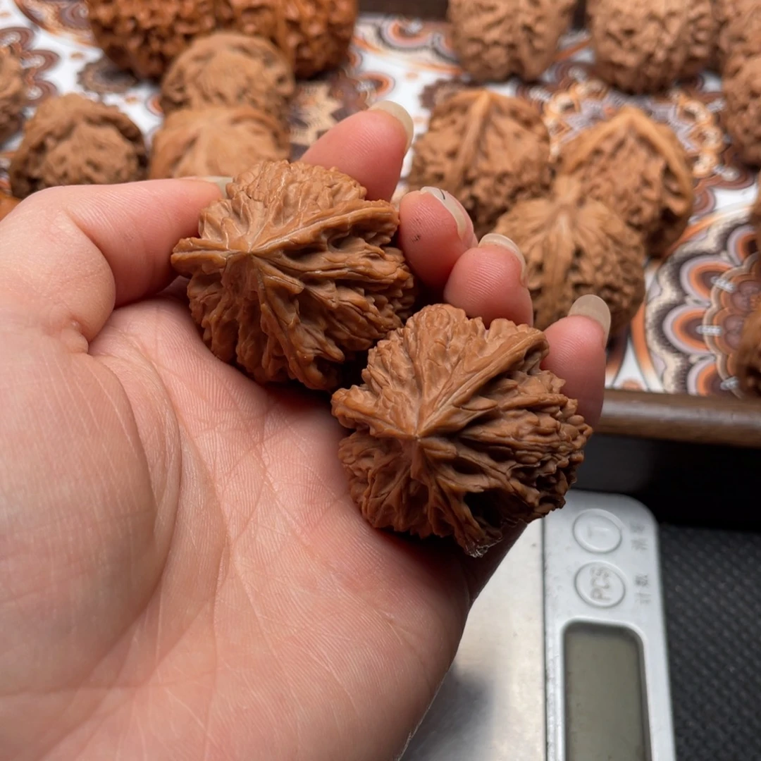 l***y核桃手串/手链文山37尺全品