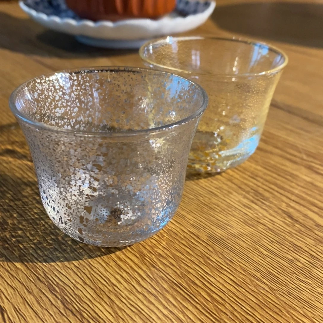 瓷片一对儿杯子呀