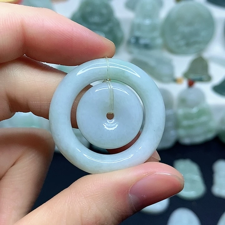 翡翠未镶嵌颈饰吊坠