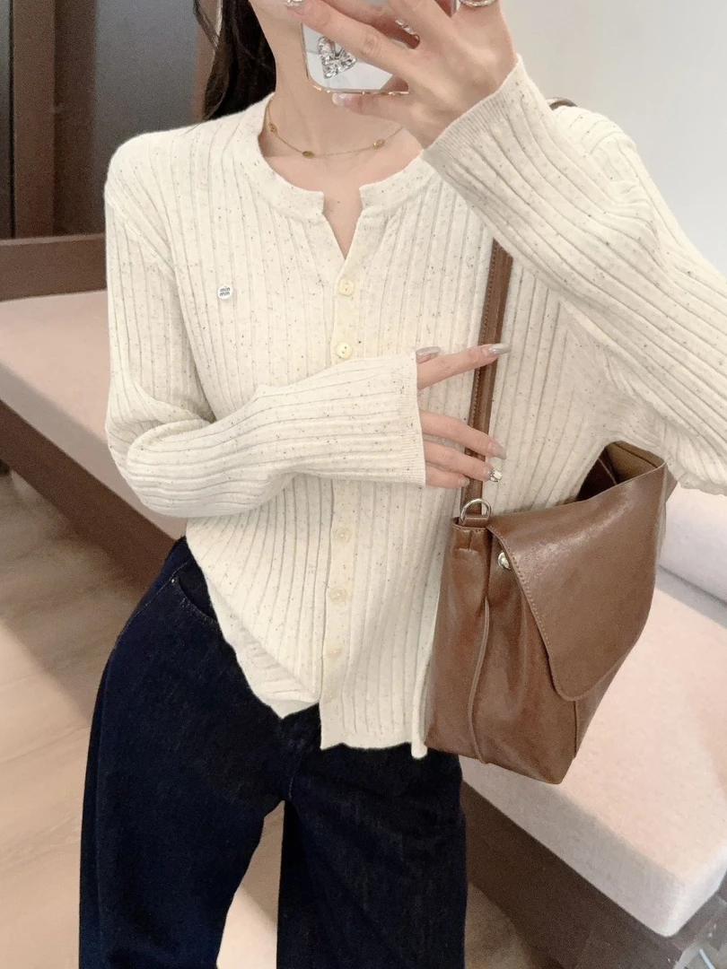 2025新款秋冬彩点针织开衫女设计感针织衫软糯显瘦v领洋气温婉风