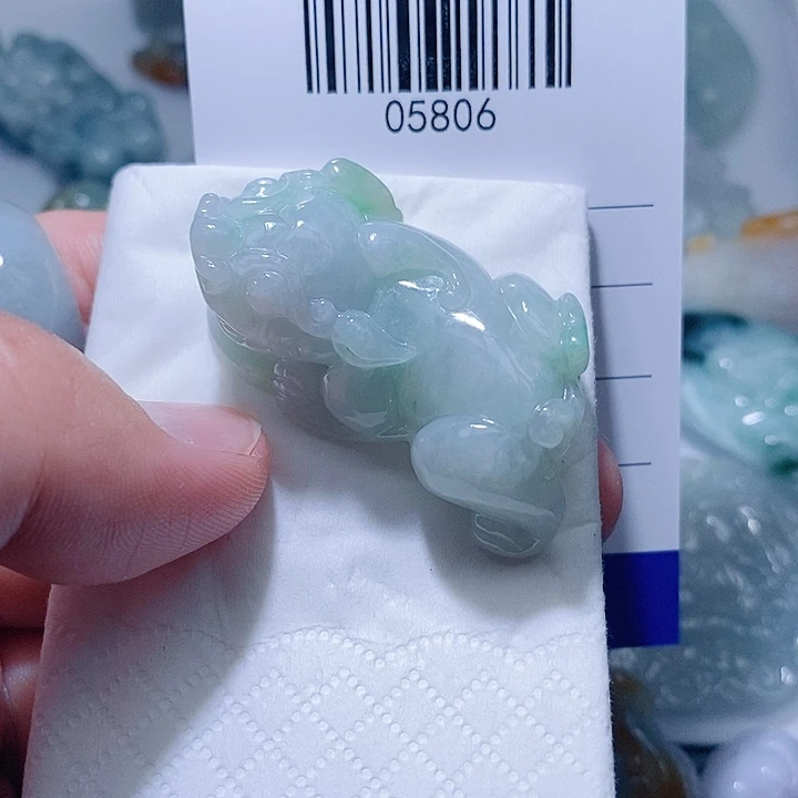 翡翠未镶嵌颈饰天光墟翡翠市场现金代购