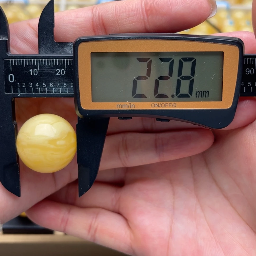 琥珀未镶嵌裸石蜜蜡圆珠笑