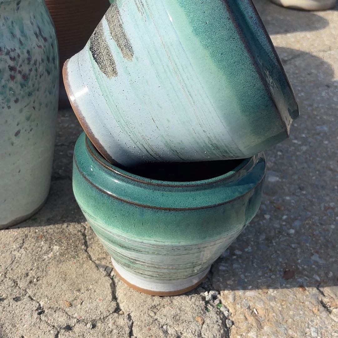 紫砂花盆山水画飞碟两个口径19高度19
