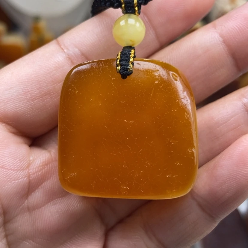 【闪购商品】琥珀颈饰未镶嵌