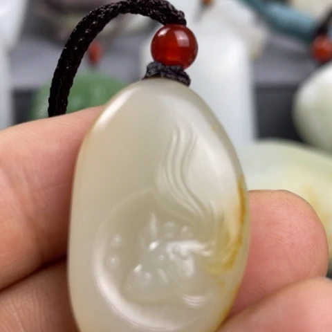 和田玉未镶嵌吊坠(赠链)