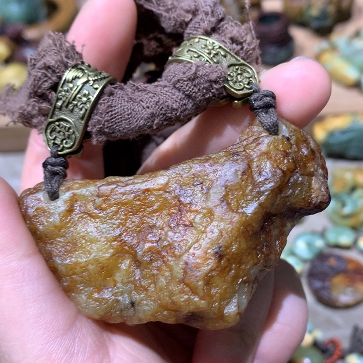 未镶嵌岫岩河磨玉（透闪石质玉）挂件M**毒