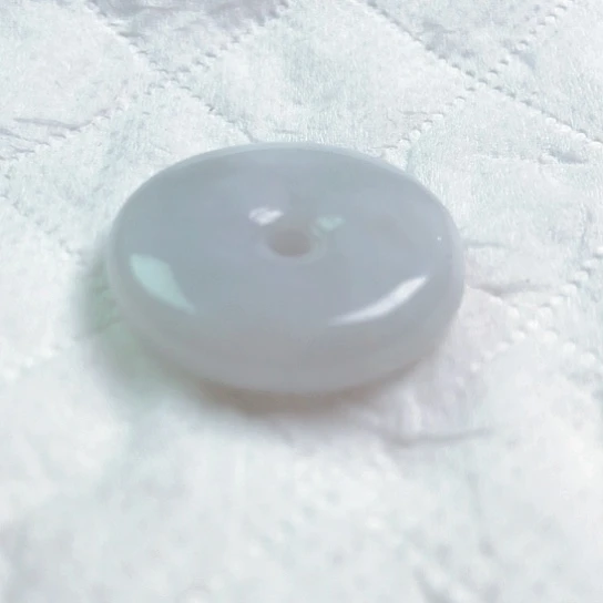 翡翠颈饰未镶嵌吊坠