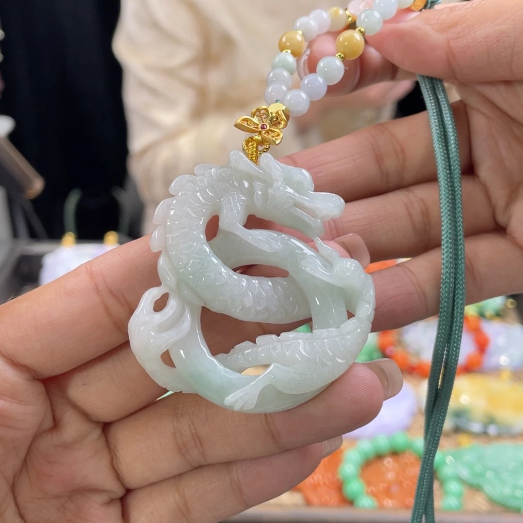 翡翠颈饰未镶嵌代编织