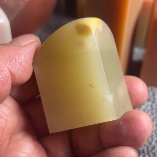 老挝石酥*洲老挝晶莹剔透