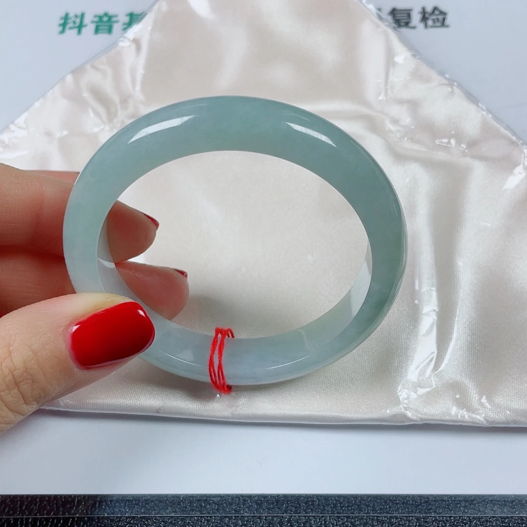 爱***活翡翠未镶嵌手镯天然