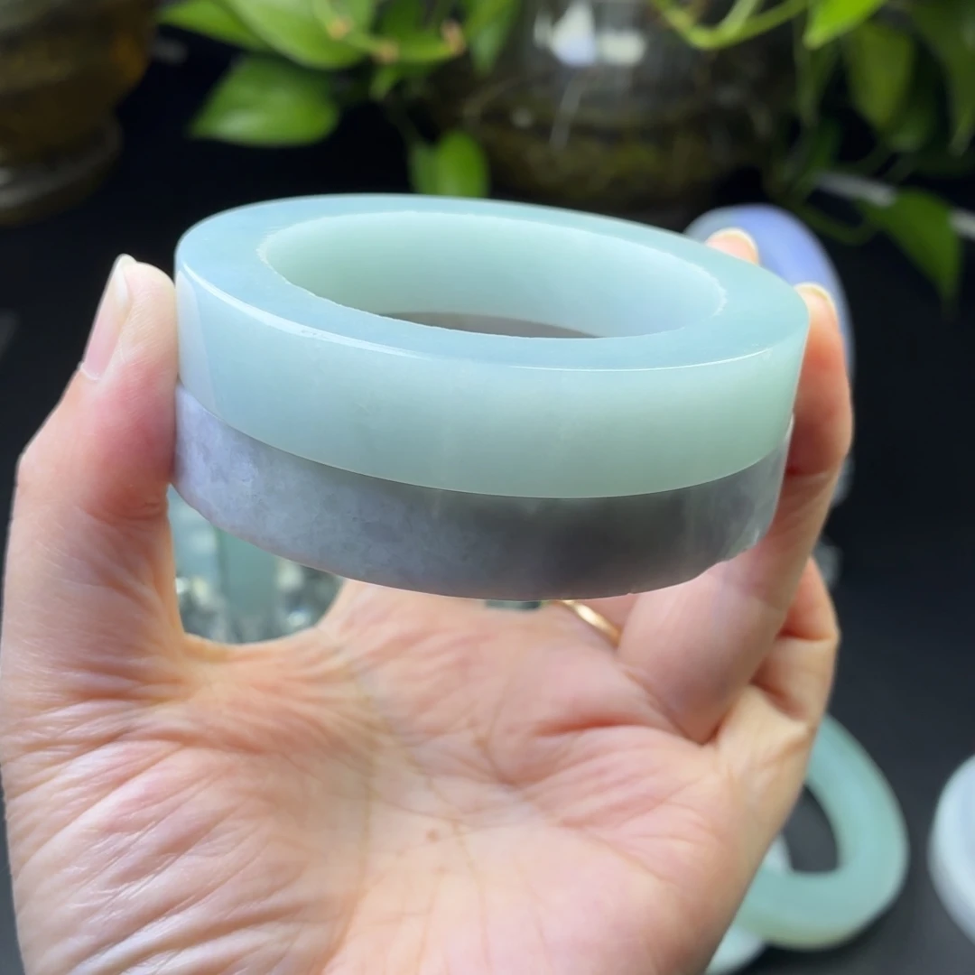 定制翡翠未镶嵌翡翠手镯