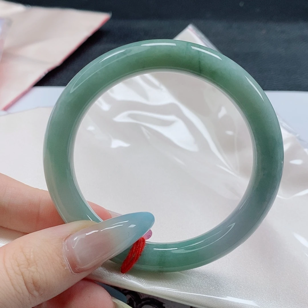 【闪购商品】未镶嵌手镯（圆镯）翡翠482号