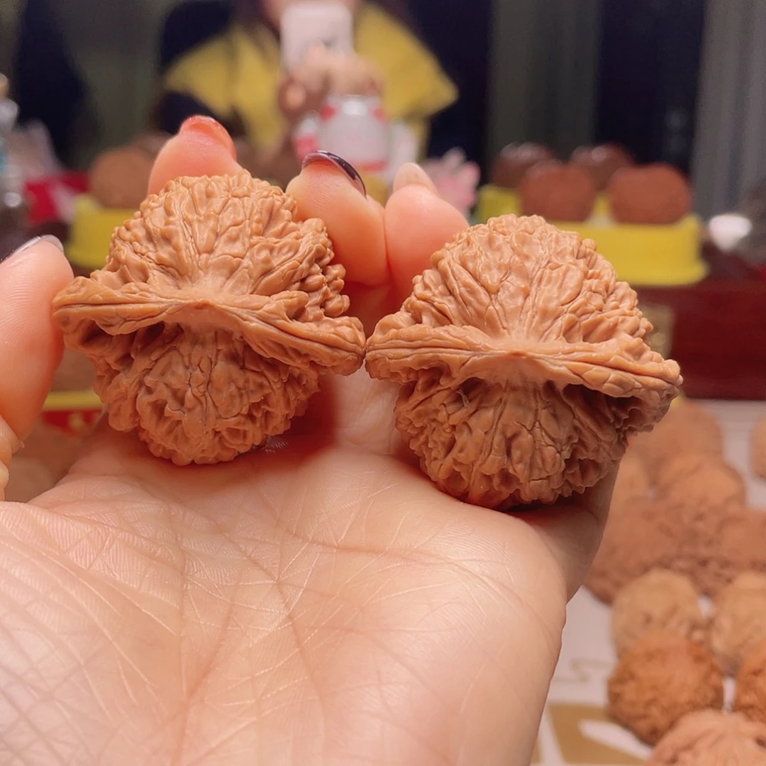 文玩核桃吊坠水龙