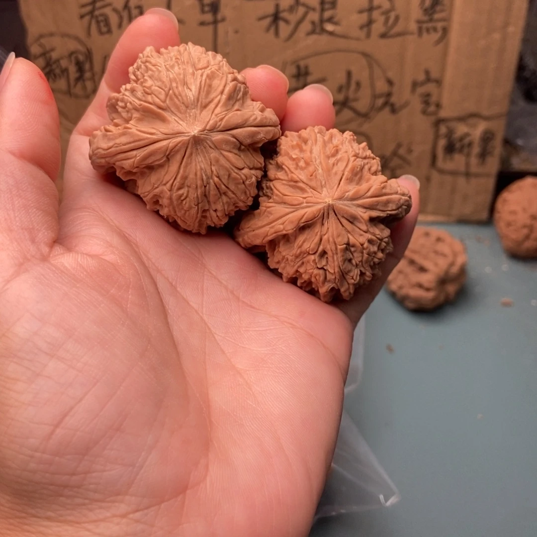 猪***耙吊坠文玩核桃暴雪73