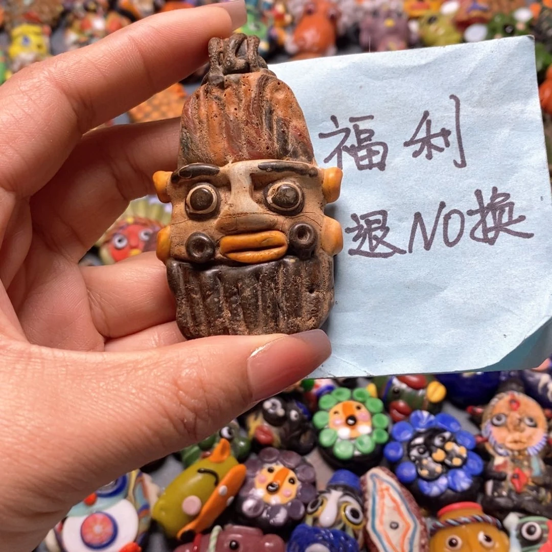 琉璃颈饰印度尼西亚方脸娃