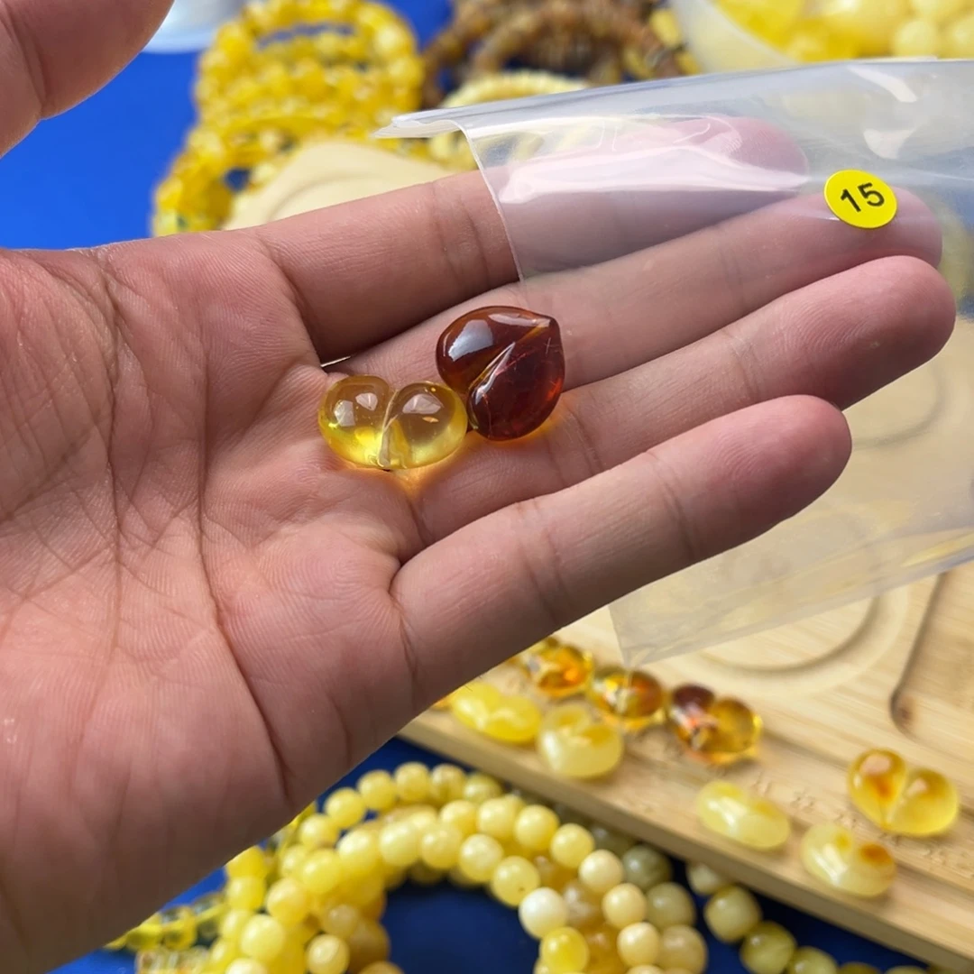 琥珀未镶嵌珠宝奇石
