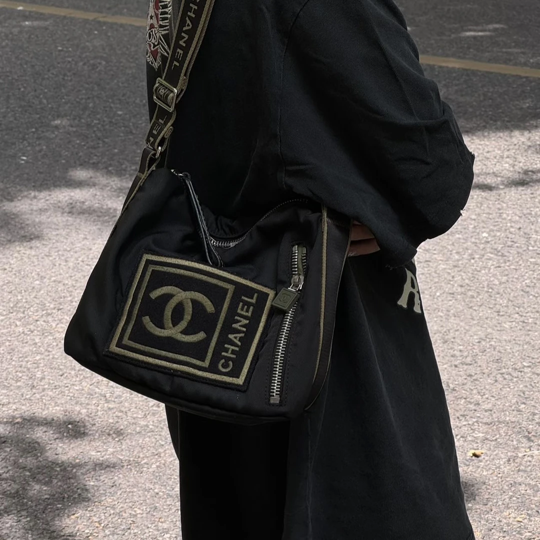 95新 Chanel/香奈儿 御古屋/65398/中古运动斜挎 10开 有标无卡