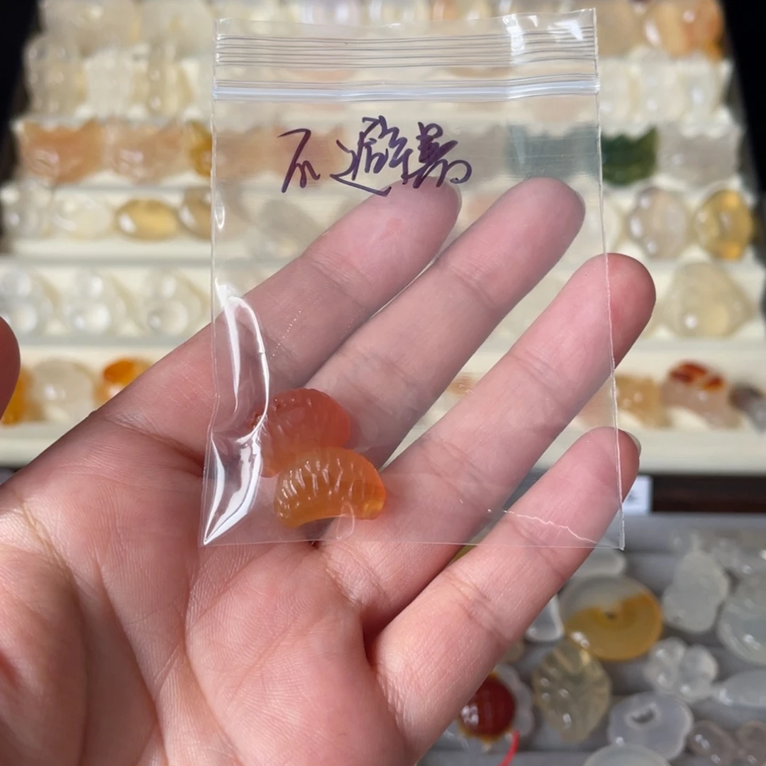 不***暑未镶嵌颈饰玛瑙/玉髓