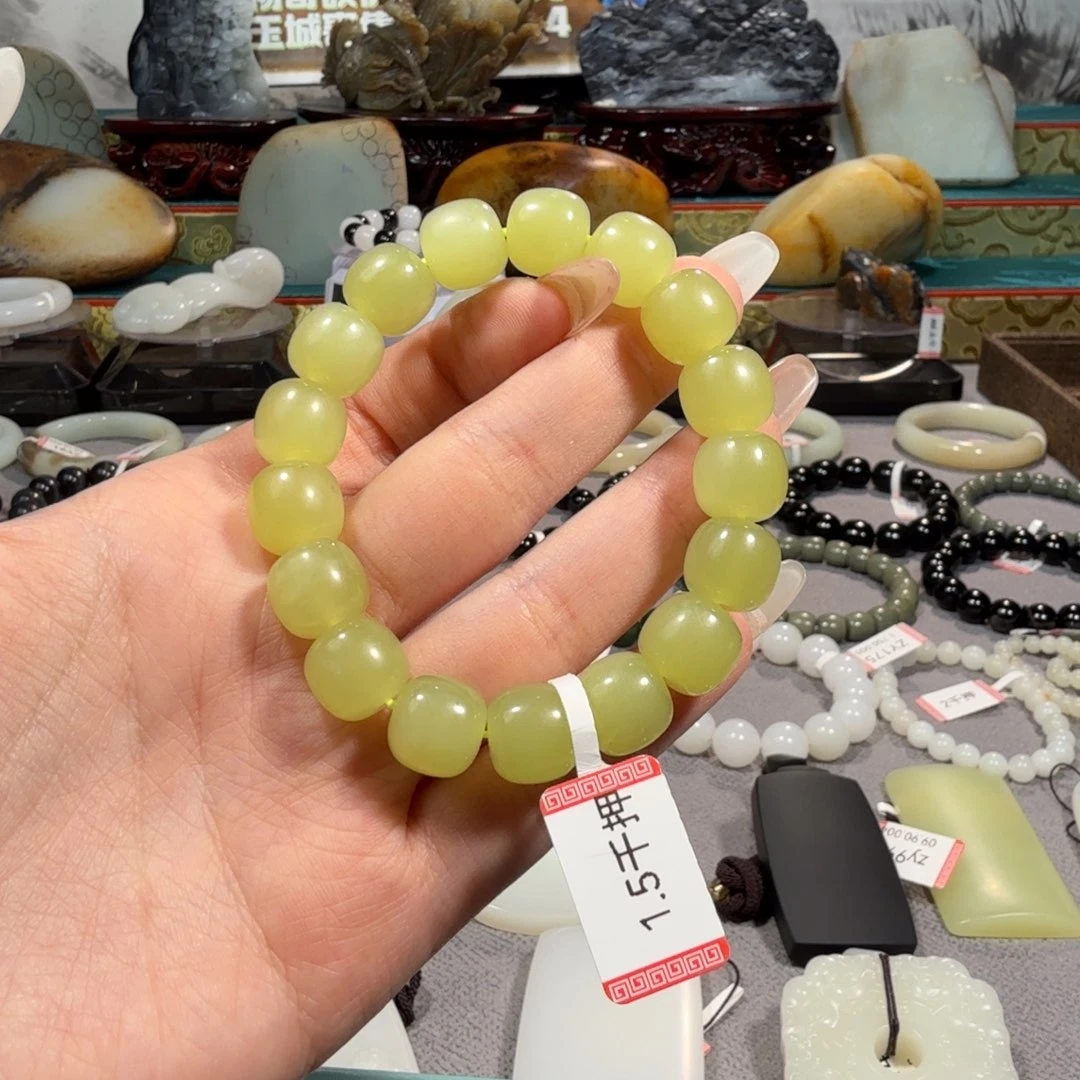 和田玉未镶嵌手串