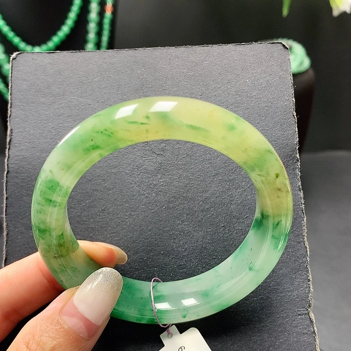 石英质玉未镶嵌手镯